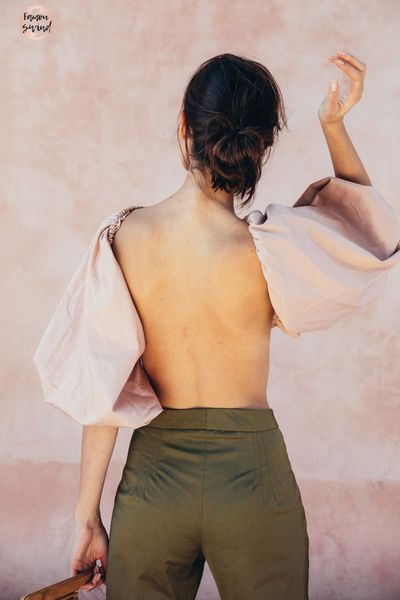 

женщина одежда мода женская блузка праздник стиль backless женщины топы новые hight прибытие короткие качества груза падения, White
