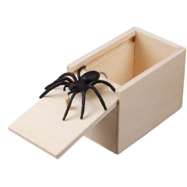 

novelty hilarious scary box spider prank wooden scarybox joke gag toy no word random color