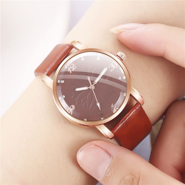 

style fashion women's leather band analog quartz wristwatch golden ladies watch women dress black clock, Slivery;brown