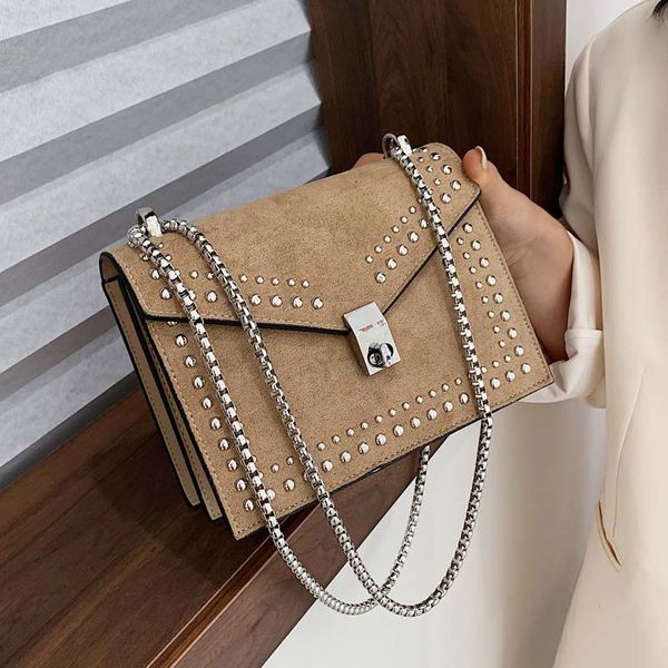 

маленькие сумки плеча для женщин scrub цепи кожи rivet crossbody сумка женского путешествие мини-сумки