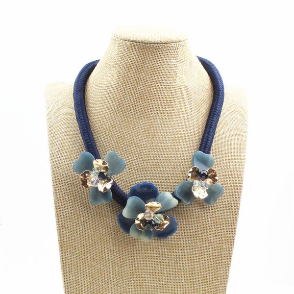 

2019 stylish blue rope choker necklace for women statement white blue resin bead flower chunky necklace jewelry accessory, Golden;silver