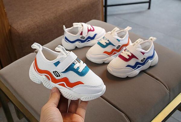 

popular children's shoes spring 2019 new boys and girls version of the korean sneakers children's leisure running shoes net cloth, Black;red