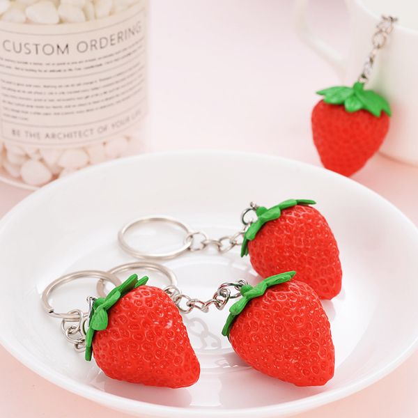50 Stück Obst-Schlüsselanhänger, kleine Erdbeere, niedlicher Schlüsselanhänger für Frauen, Schmuck, Geschenk für Mädchen, Geschenk für Kinder/Freunde