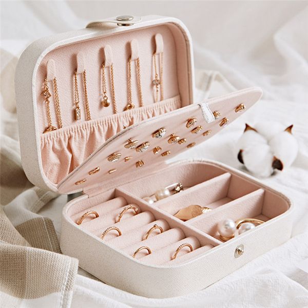 

2020 universal jewelry organizer display travel jewelry case boxes portable jewelry box button leather zipper storage jewelers