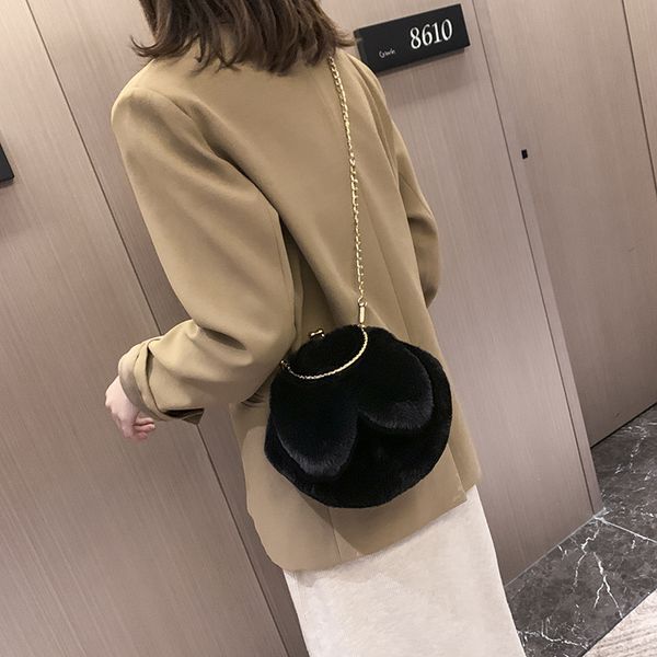 

2020 new women's plush bag ears casual cute cartoon fashion messenger bag ladies