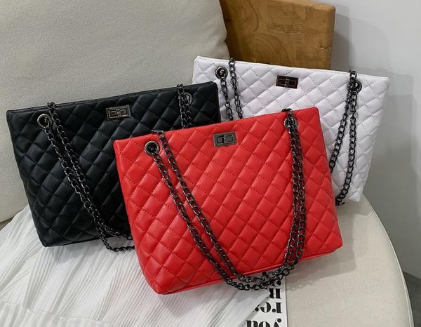 

designer shoulder bag decoration lock diamond shape female bag 2020 new chain large capacity bag drop shipping