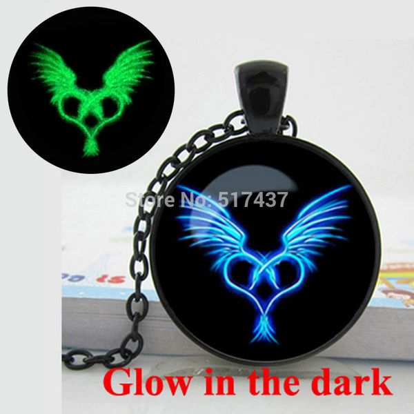 

glow in the dark necklace dragon heart pendant valentine day gift zinc alloy glass cabochon necklace glowing necklace, Silver
