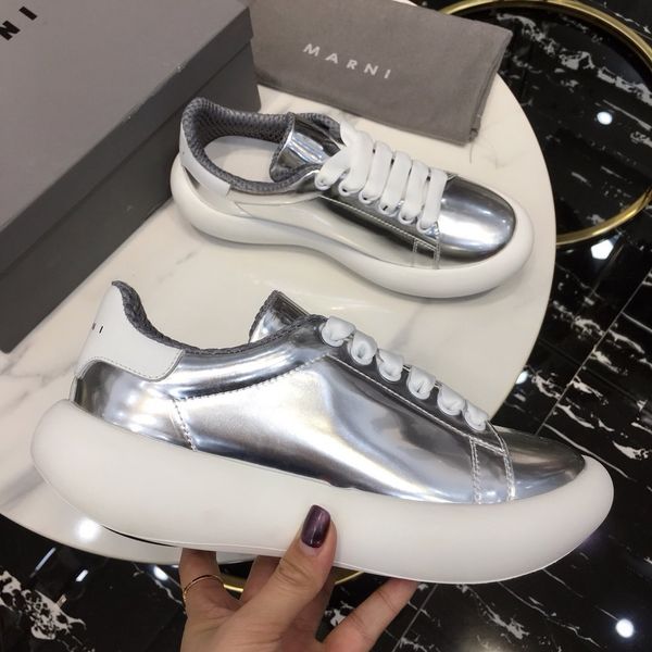 

2020 latest style fashion luxury ladies casual sports low-shoes jogging shoes basketball flat shoes dhl 3