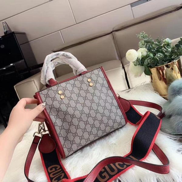 

2020ss new arrival luxury mens women bags brand crossbody messenger bag good quality fashion mens womens casual bag b1015209t