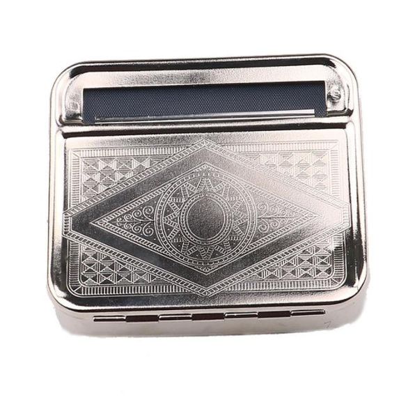 Scatola per sigarette in argento e platino da 78 mm. Delicato dispositivo portatile per sigarette in metallo manuale