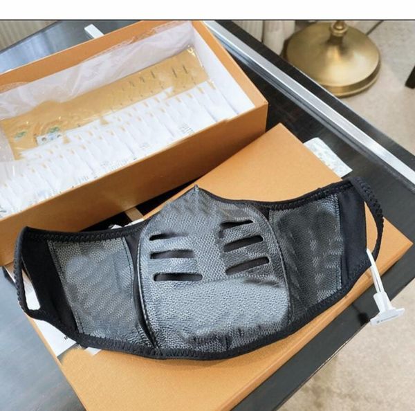 

254363 box all books all bags and paper bag invoice in usd, Black