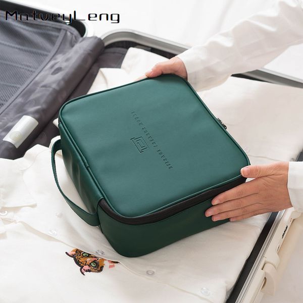 

2020 new travel large capacity convenient portable cosmetic case simple multifunctional toiletry storage bag