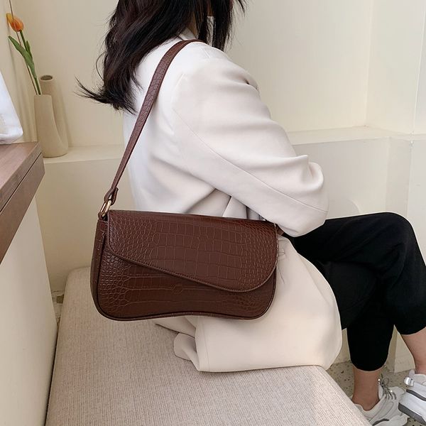 

2020 new shoulder bag women's casual fashion korean retro small bag simple ladies small fresh crossbody