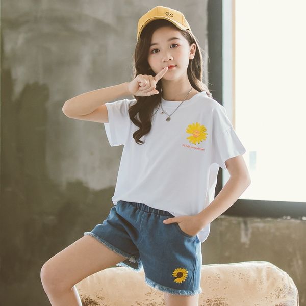 

girls shorts bursted and embroidered jeans pants daisy embroidered jeans medium and large children's thin western style pants, Blue