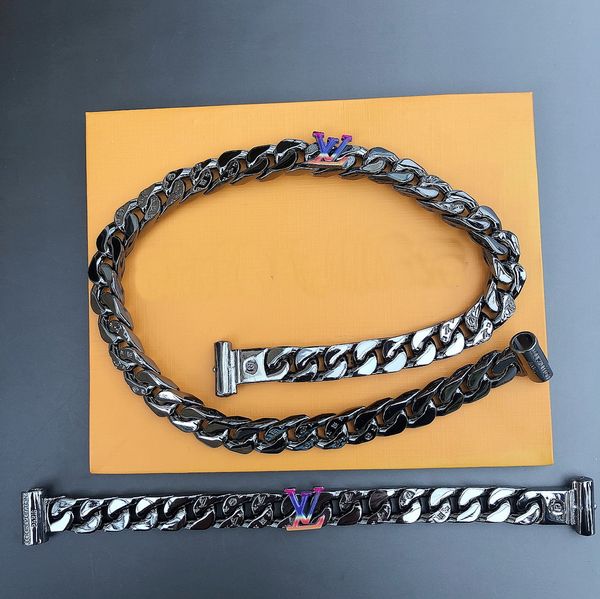 

новое пођпление мода мђжин иан ал вгѬавиѬованне v инииал еѬебѬио, Silver