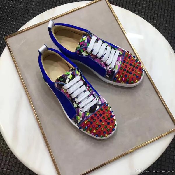 

роскошный дизайнер low top junior red bottom кроссовки мужчины женщины шнуровка замша кожа с цветами шипы повседневная обувь для ходьбы, зна, Black