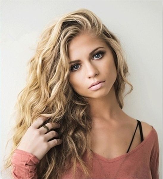 180 Density Hand Tied Blond Short Wavy Wigs With Baby Hair Heat