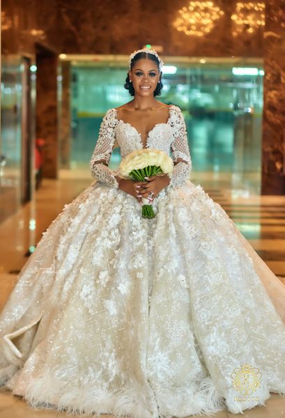 Luxuriöse sexy arabische Brautkleider in Übergröße, rückenfrei, lange Ärmel, Kristalle, Brautkleider, atemberaubende Brautkleider
