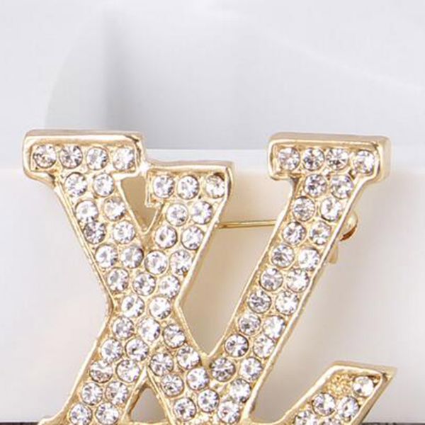 

trendy 14k gold brand letters brooches bling bling crystal corsage scarf clips women suit lapel pins accessories jewelry, Gray