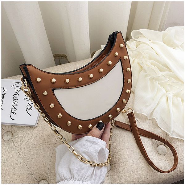 

2020 new women's shoulder bag fashion casual retro rivet ladies chain crescent bag