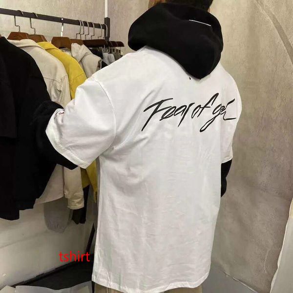 

women designer t shirts 20s' gbrand tees letters printed short sleeves strawberry pattern style luxury men women t shirts lr200412, White