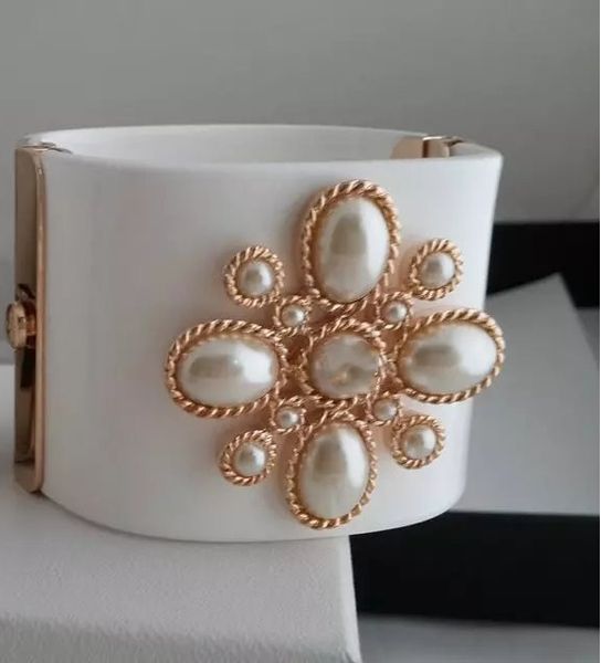 

Роскошные женские женские дамы панк DJ преувеличенные жемчужины цветок акриловые