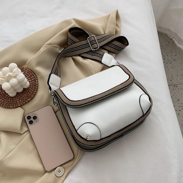 

сумка женская 2020 новые небольшие квадратные сумки плеча дамы простой моды мессенджеров дикие популярные женские сумки на ремне