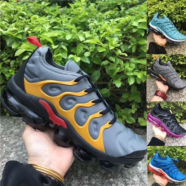 

High Qulaity Mens Tn Plus Running Shoes 2019 New Grey Yellow Triple Black Blue Sports Man Designer Sneakers Male Basketball Shoes us7-us11