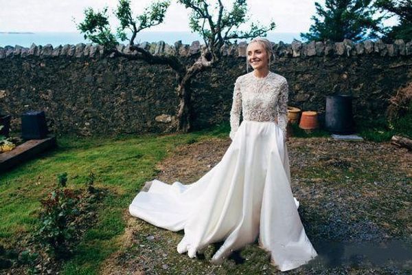 

modest long sleeve wedding dresses 2020 split lace appliqued open backless sweep train bohemian bridal gowns vestido de novia, White
