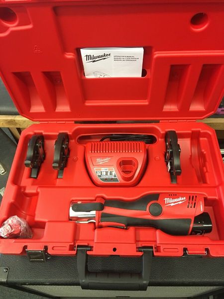 

Milwaukee 2473 22 m12 12v cordle force logic 1 2 quot 1 quot pre tool kit with jaw 11