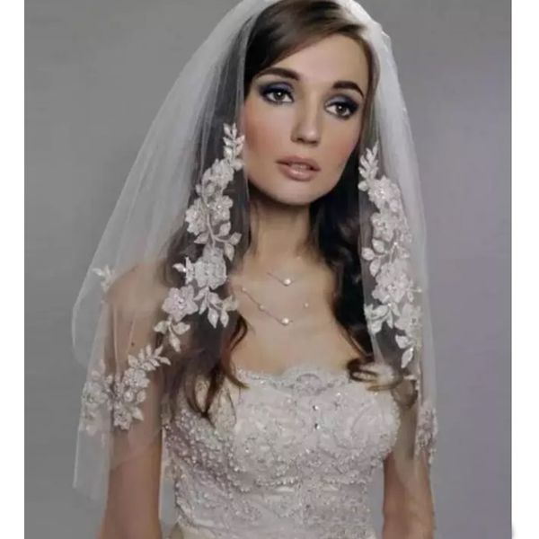 Vintage Lace Short Elbow Length Wedding Veils Tulle Lace Edge