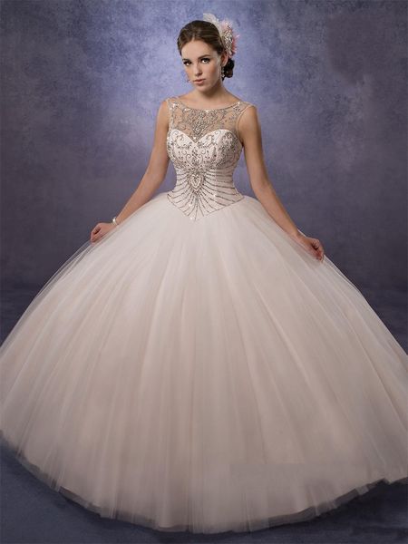 

Sheer Neck Beaded Ball Gown Quinceanera Dresses Crystal Beads Bling Bling Crystaled Sweet 15 Dresss Prom Party Gowns Custom Made