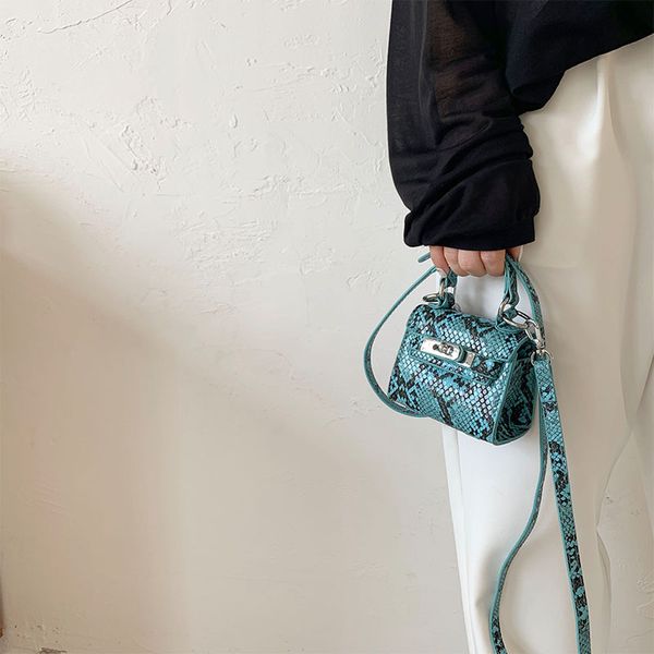 

famous women purse and handbags 2020 new fashion casual serpentine mini shoulder messenger bags sac a main