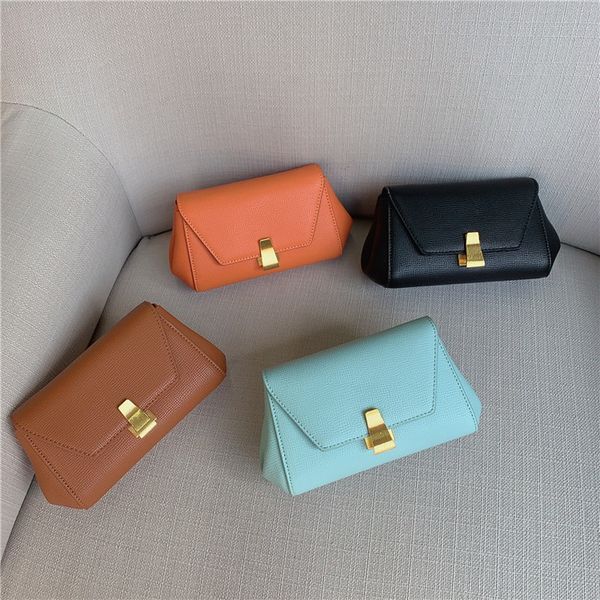 

retro metal buckle leather flip bag lock chain grain cowhide shoulder messenger bag mini female luxury handbag