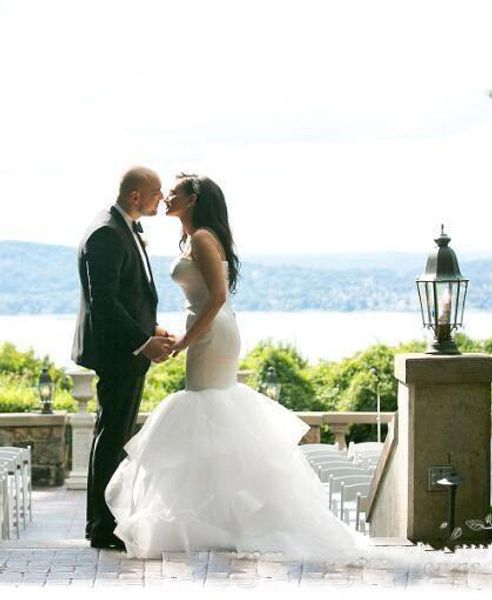 

Sexy Elegant White Spaghetti Straps Mermaid Wedding Dresses Puffy Tulle Skirts Lace Up Beach Custom Made Bridal Gowns