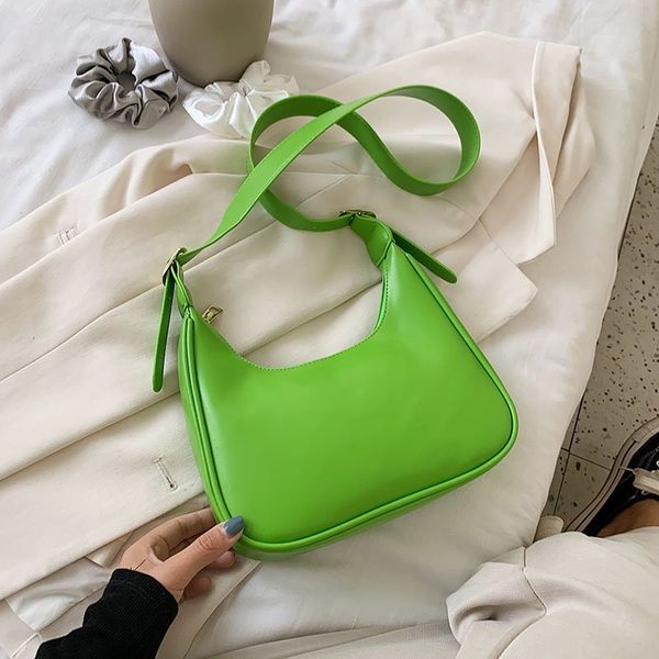 

2020 new women's shoulder bag korean version of the women's underarm clutch bag fashion solid color shoulder