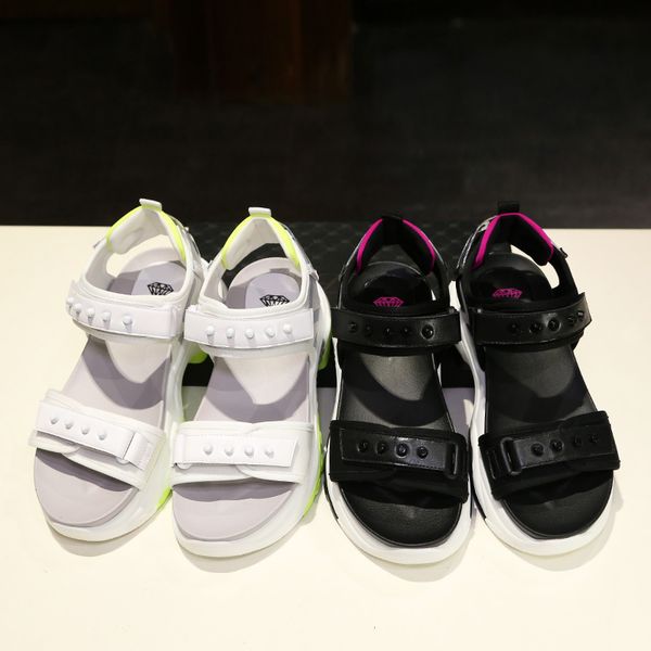 

gogd]2020 new summer woman shoes ladies thick-soled slopes magic paste muffins shoes platform casual roman sports sandals, Black