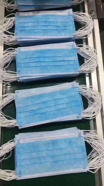 

в наличии одноразовые маски для лица 3-слойные взрослые одноразовые гражданские маски пылезащитная нетканая ткань плюс плавленые тканевые ма