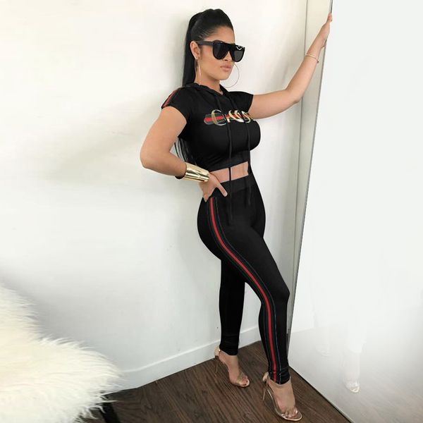 

Women Letters Printed Casual Suits Designer 2pcs Clothing Sets Black White Hooded Short Tops Pants