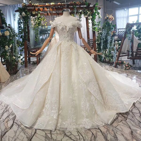 

2019 лео поледние вадебне пла мила еи  коѬоким Ѭђкавом пинки 3d кѬђжева  White