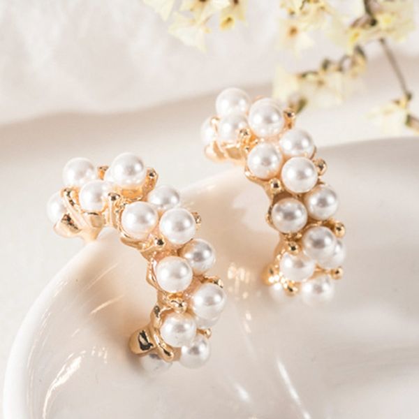 

2019 new vintage simple style korean hoop earrings for women handmade sweet simulated pearl circle earrings jewelry gifts, Golden;silver
