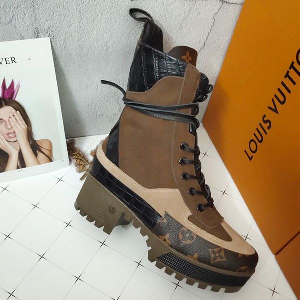 

martin boot 2020 europe and america handsome boots womens winter boots 100% real leather wild heel heavy duty soles, Black