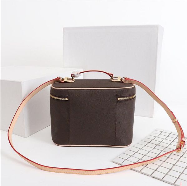 

designer makeup bag women old flower make up bag designer pouch fashion designer cosmetic bag handbag c0py shoulder bags rg2030519