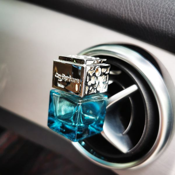 Neue Auto Lufterfrischer Auto Parfüm Clip Duft Leere Glas Flasche Auto Klimaanlage Vent Outlet Ätherische Öle Diffusor Ornamente