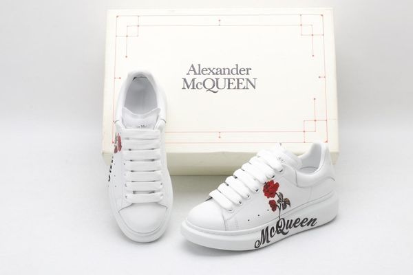 

r luxury casual shoes, stylish flat-bottomed ace sneakers, trendy and comfortable skull print, size 35-45 with original box,cc