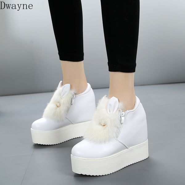 

2020 autumn and winter new female korean version of the increase in fur plus velvet wedge with boots, Black