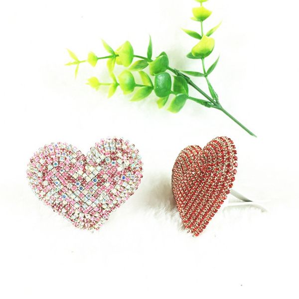 

lovely heart badge car air freshener clip diffuser supplement peach perfume adjusting car fresh air scent auto ornament styling