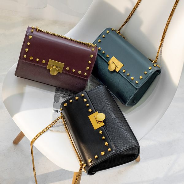 

цепь квадратный слинг сумка 2020 новая сумка женщины плечо / crossbody сумки