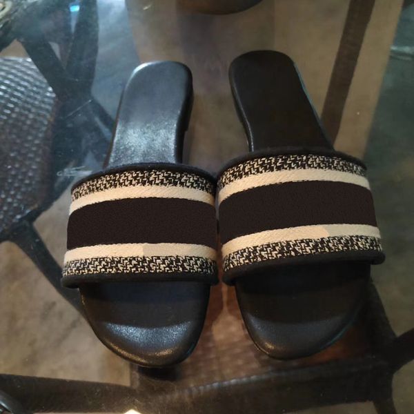 

2020 luxury designer stripes sandals denim ladies summer flat slipper outdoor beach woman flip flops rainbow letters slippers, Black