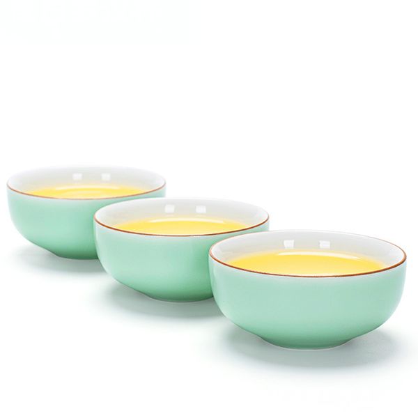 Cina Celadon Green Mini Tea Cup Piccola tazza Kung Fu Tea Set Accessori Tea Bowl Regali all'ingrosso